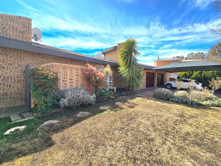 4 Bedroom Property for Sale in La Provance Free State